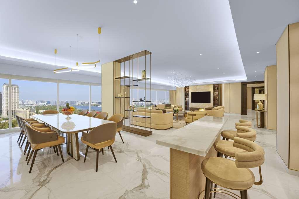 Grand Hyatt होटल 5*